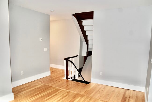 Building Photo - 34 Broadway