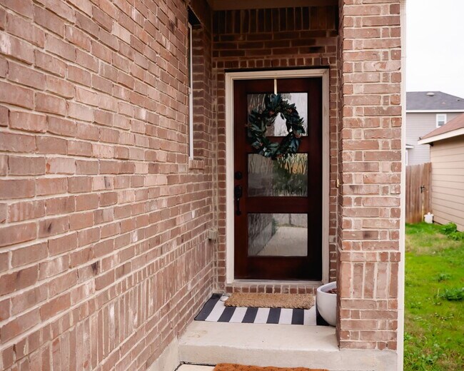 Building Photo - 3432 Jefferson Dr