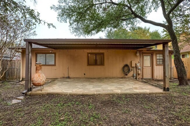 Building Photo - 8400 Horton Trail