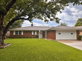 Building Photo - 6007 Palmetto Trl