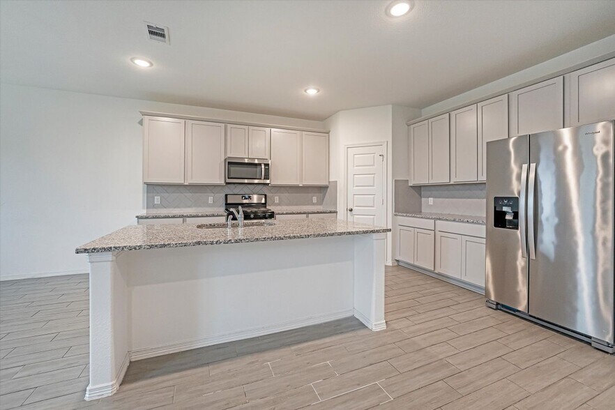 Building Photo - 5806 Aurora Grns Ln
