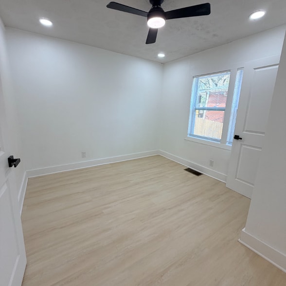 Building Photo - 1336 Sharon St NW