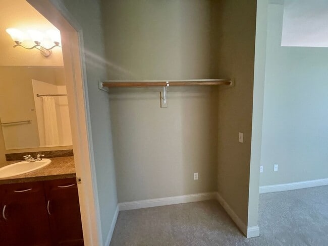 Building Photo - Stylish & Spacious 2-Bedroom Loft-Style Re...