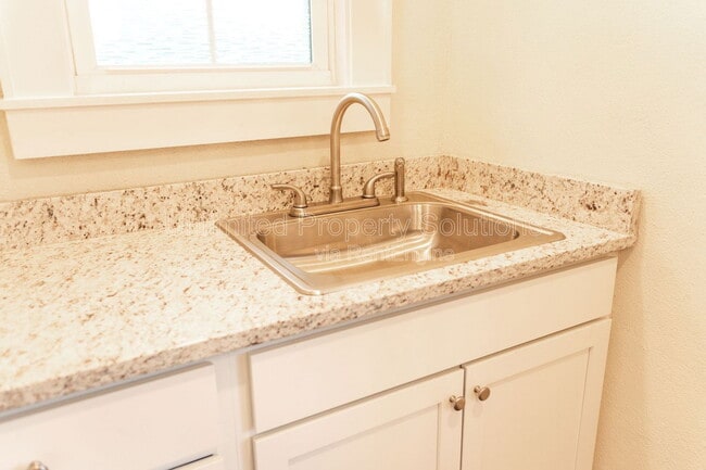 Building Photo - 115 N 16th St