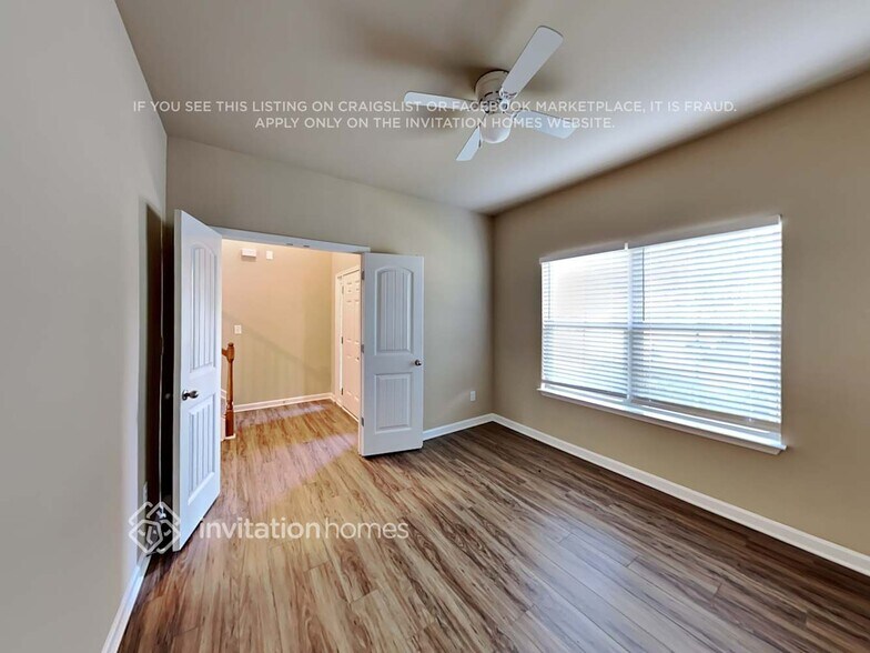 Building Photo - 833 Whitfield Oak Way NE