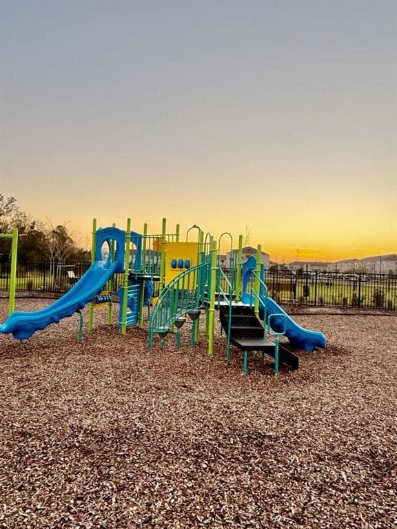 Building Photo - 2931 Skyline Lp