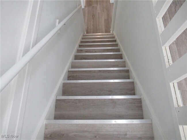 Building Photo - 12213 Mortimer Ave