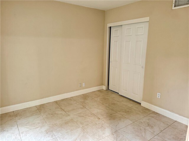 Building Photo - 43 Sparrowhawk