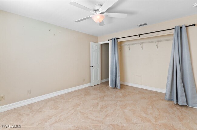 Building Photo - 829 W Elkcam Cir