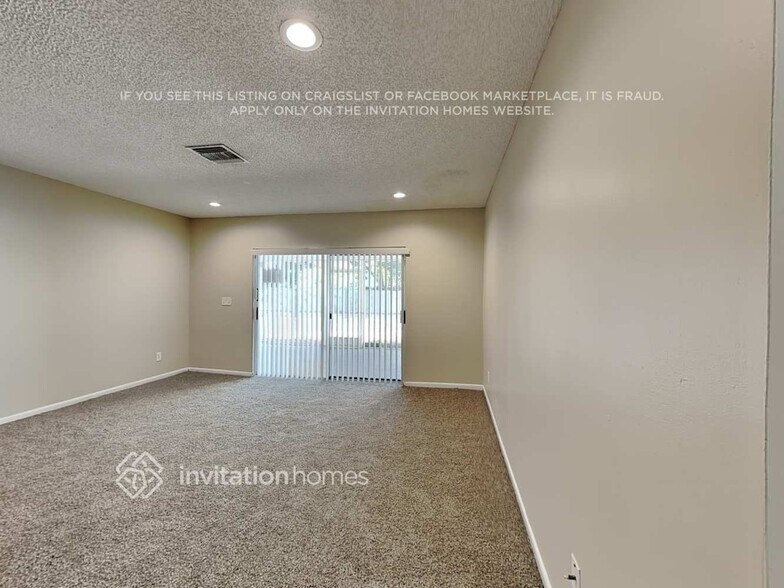 Building Photo - 1301 NW 76th Ave