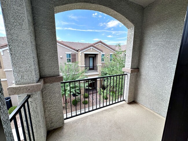 Building Photo - 663 Foam Flower Ln