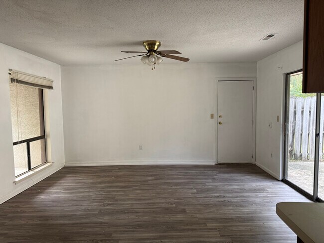 Building Photo - 3040 Mink Pt Blvd