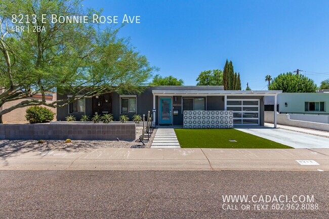 Building Photo - 8213 E Bonnie Rose Ave