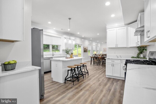 Building Photo - 10302 Laurel Ridge Way