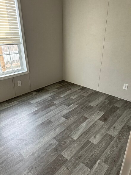 Building Photo - 2239 Wellington Green Dr