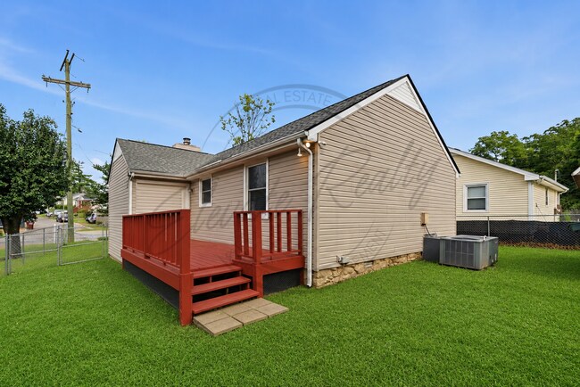 Building Photo - 722 Heritage Square Dr