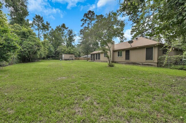 Building Photo - 5928 Sinclair Dr