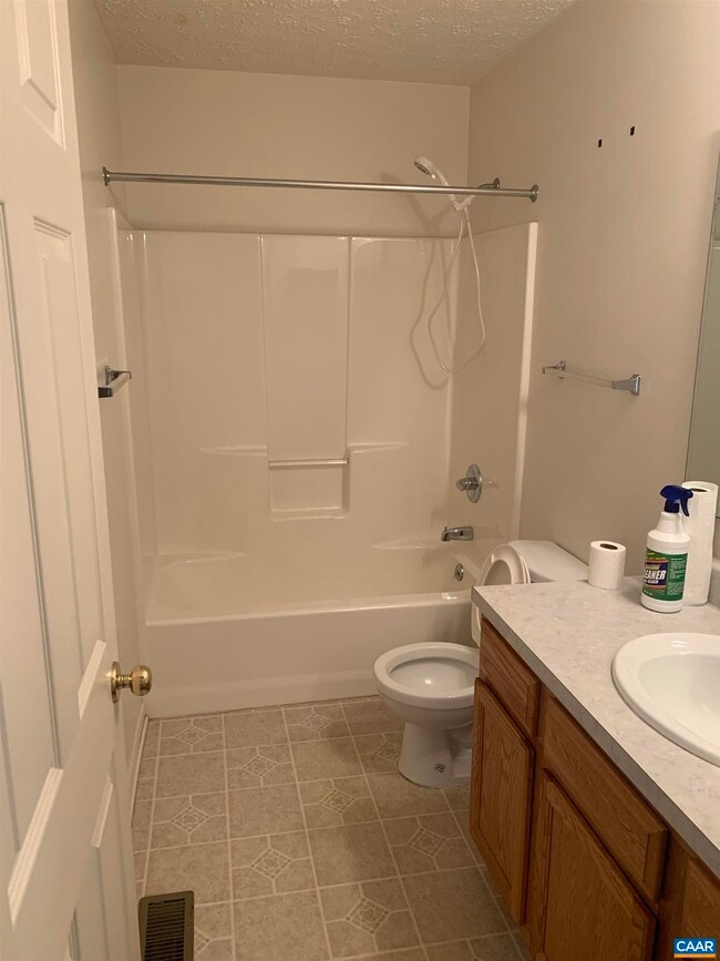 Building Photo - 7075 Maudes Ln