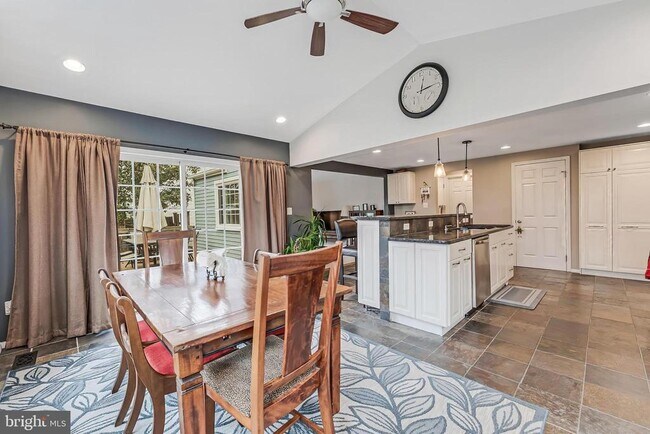 Building Photo - 12918 Framingham Ct