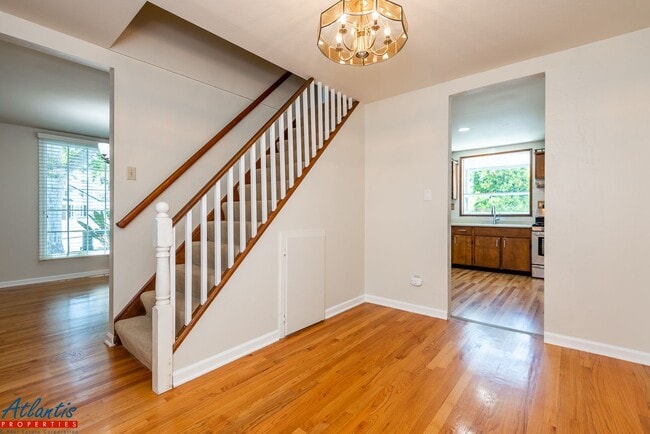 Building Photo - Lovely Home | Hardwood Flooring | Bonus Room
