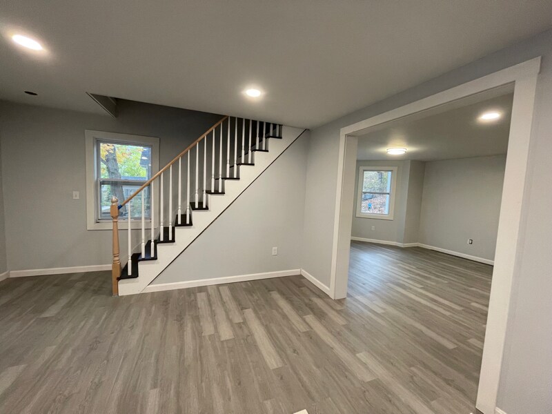 Building Photo - 25 High St