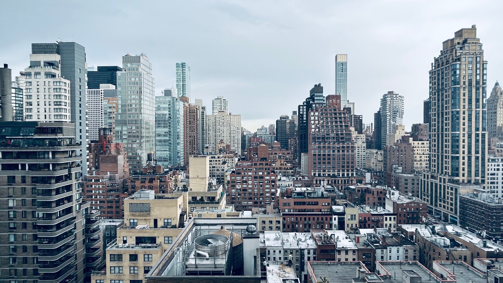 Building Photo - 100 United Nations Plaza