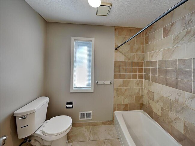 Building Photo - 11893 Dunhill Rd