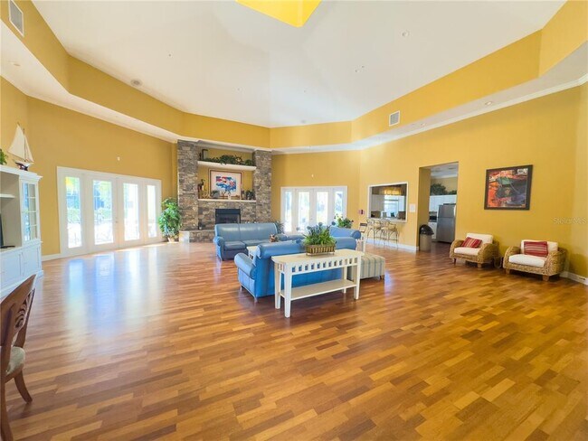 Building Photo - 5521 Rosehill Rd