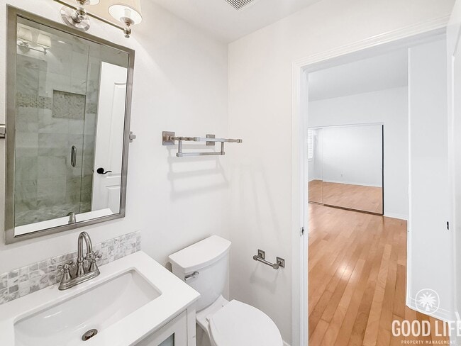 Building Photo - Updated 4BR/3BA San Diego home with modern...