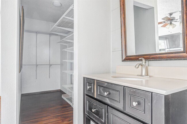 Building Photo - 1505 Ward Rd