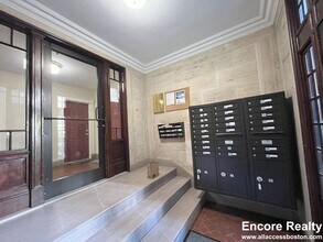 Building Photo - 24 Chauncy St