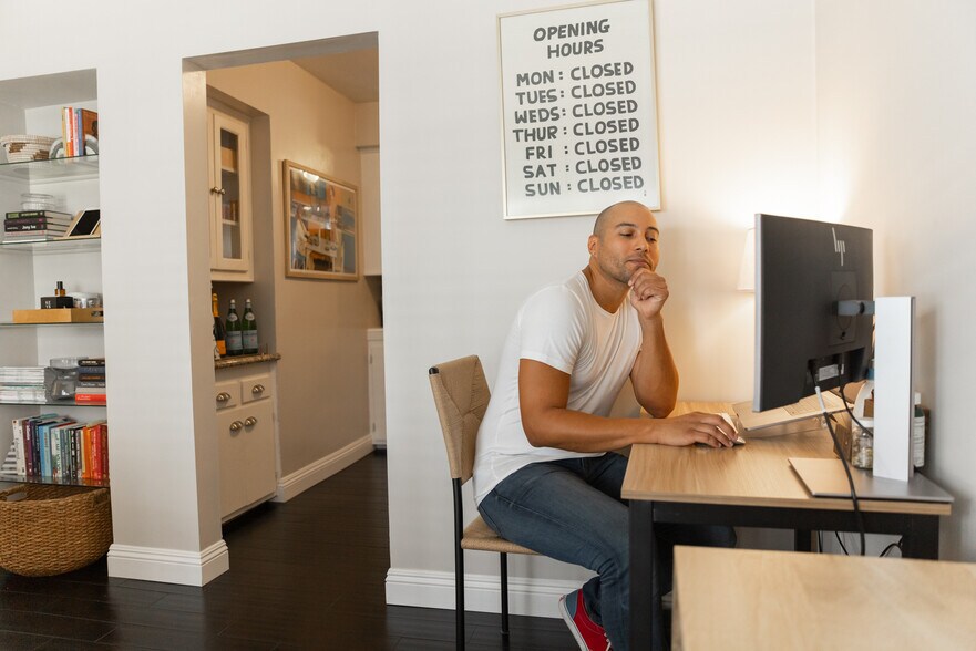 Building Photo - 1119 N Sweetzer Ave