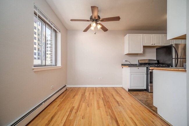 Building Photo - 5450 N Winthrop Ave