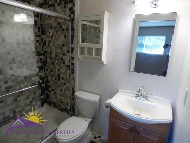 Building Photo - 7928 Garry Oak Dr
