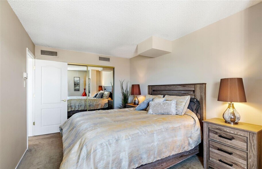 Building Photo - 1020 15th St