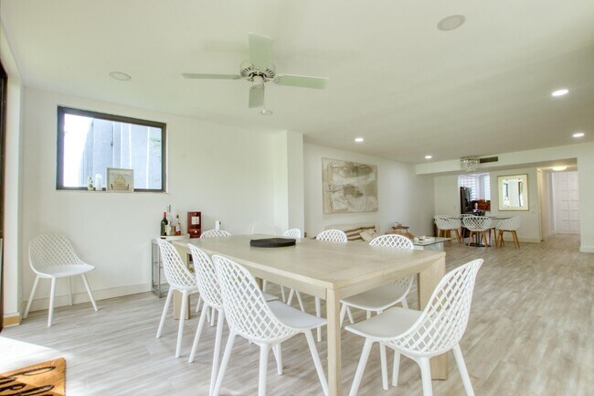 Building Photo - 4246 Deste Ct