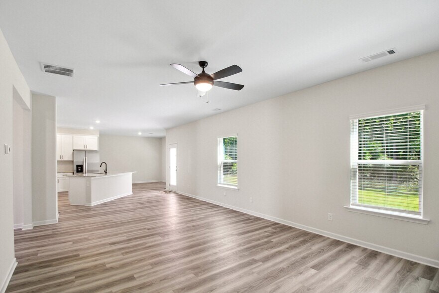 Building Photo - 3220 Azteca Way