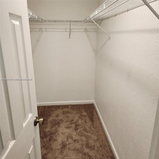 Building Photo - 5331 SW 13th Ct