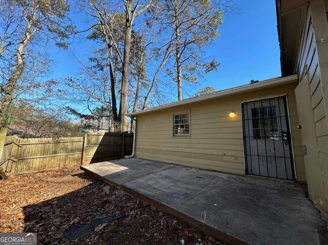 Building Photo - 5172 Ridge Forest Dr