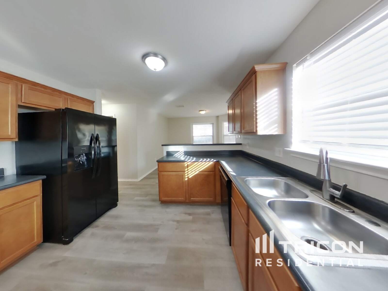 Building Photo - 10411 Trotters Bay