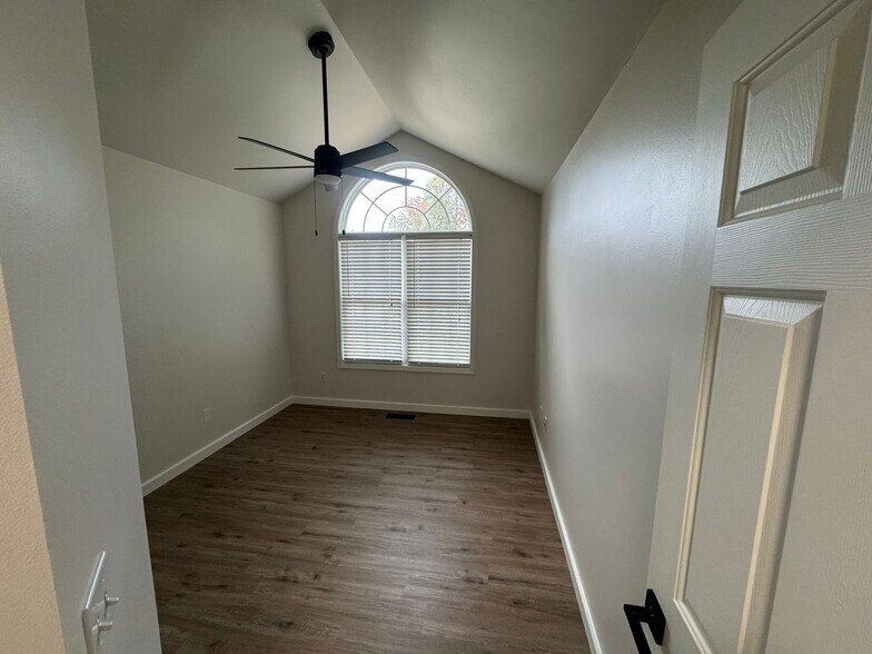 Building Photo - 4308 Shadowmoss Ct