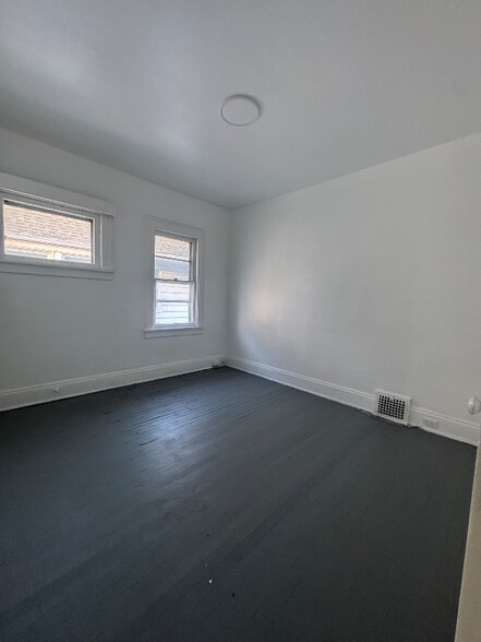 Building Photo - 12202 Benham Ave