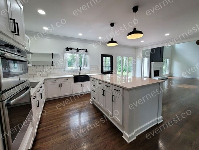 Building Photo - 398 Dunleven Manor Walk NE