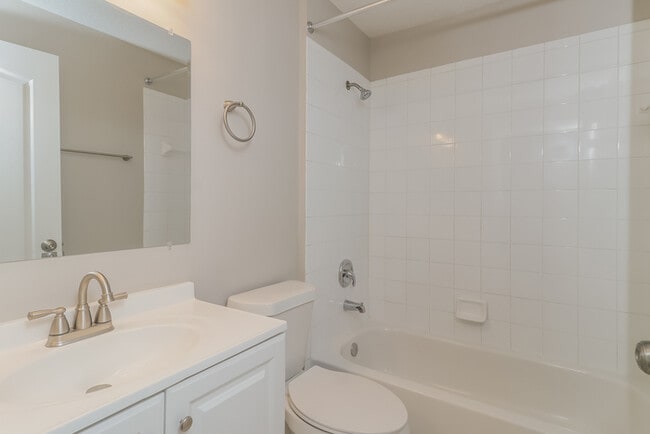 Building Photo - 25406-25407 7 Rivers Cir
