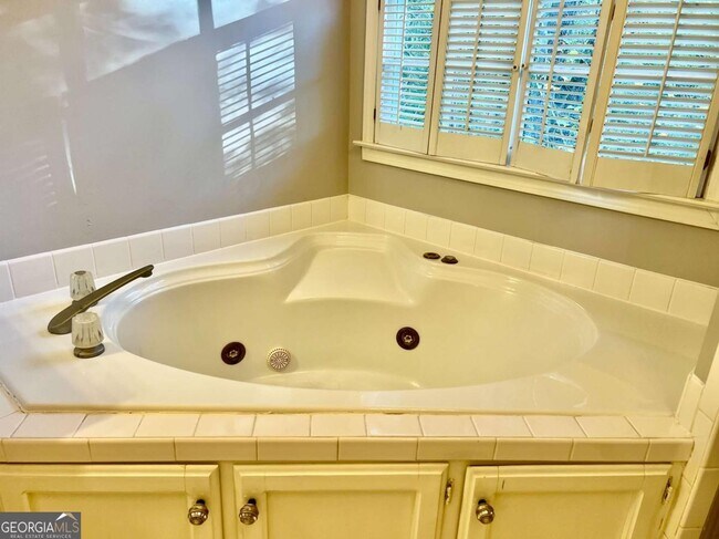 Building Photo - 4650 Kousa Ln