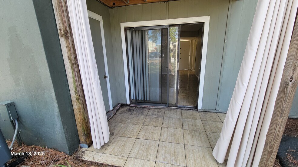 Building Photo - 261 Scottsdale Sq