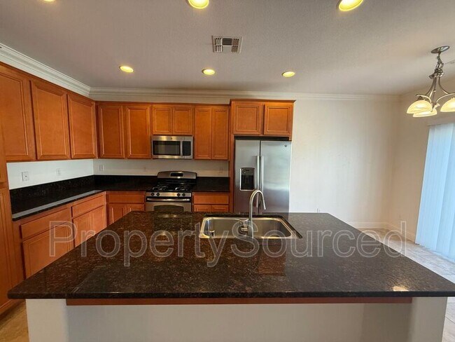 Building Photo - 333 Catmint St