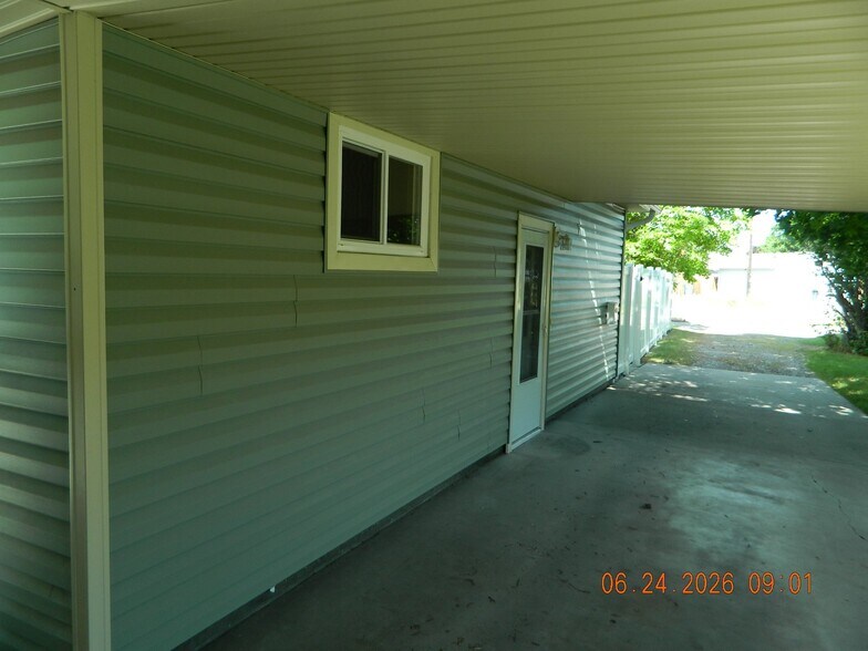 Building Photo - 1012 Kern St