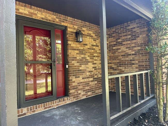 Building Photo - 1941 Stockwell Dr