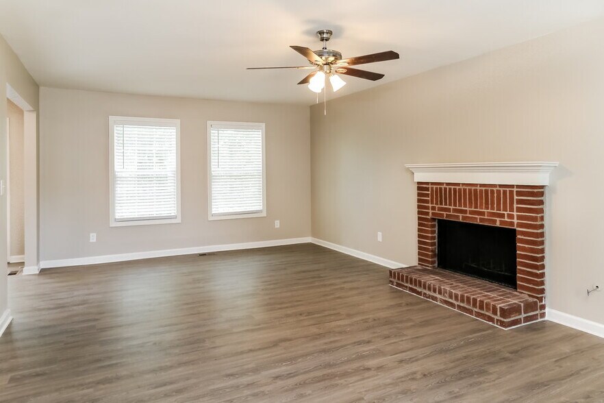 Building Photo - 4859 Wilkie Way NW